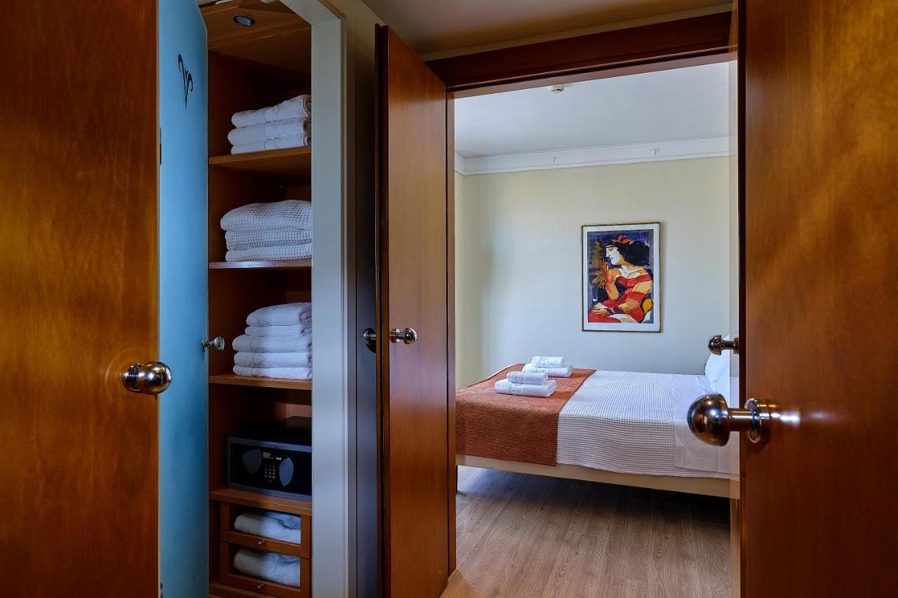 Atrion Hotel Heraklion  Bagian luar foto